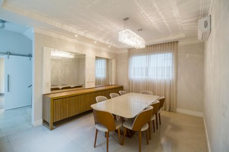 Casa de condomínio à venda com 489m², 4 quartos e 4 vagasSala 1