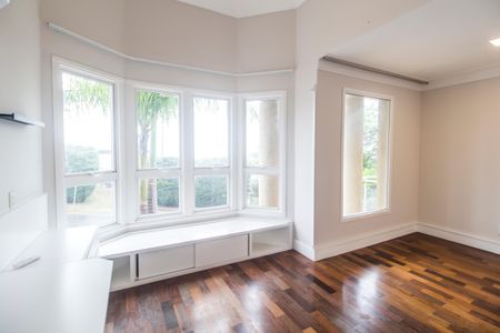 Casa de condomínio à venda com 489m², 4 quartos e 4 vagasSuíte 3