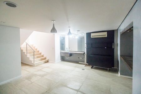 Casa de condomínio à venda com 489m², 4 quartos e 4 vagasSala de Jogos