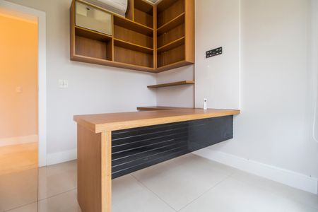 Casa de condomínio à venda com 489m², 4 quartos e 4 vagasEscritório