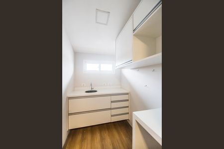 Casa de condomínio à venda com 489m², 4 quartos e 4 vagasCopa