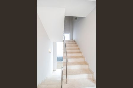 Casa de condomínio à venda com 489m², 4 quartos e 4 vagasHall