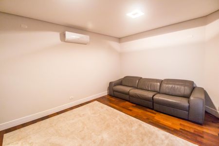 Casa de condomínio à venda com 489m², 4 quartos e 4 vagasSala 2