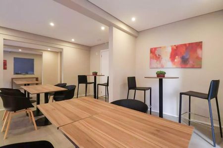 Apartamento para alugar com 34m², 2 quartos e sem vaga Apartamento para alugar com 34m², 2 quartos e sem vagaÁrea comum - Salão de festas