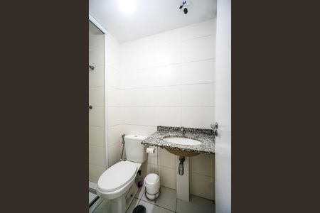 Apartamento à venda com 77m², 3 quartos e 1 vaga Apartamento à venda com 77m², 3 quartos e 1 vagaBanheiro da suíte