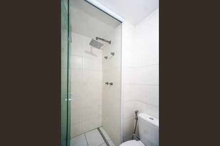 Apartamento à venda com 77m², 3 quartos e 1 vaga Apartamento à venda com 77m², 3 quartos e 1 vagaBanheiro da suíte