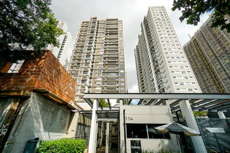 Apartamento à venda com 77m², 3 quartos e 1 vaga Apartamento à venda com 77m², 3 quartos e 1 vagaFachada