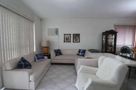 Apartamento para alugar com 154m², 4 quartos e 2 vagasSala