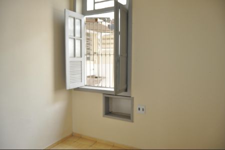 Quarto 2 de casa para alugar com 2 quartos, 80m² em Lins de Vasconcelos, Rio de Janeiro