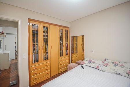 Apartamento à venda com 200m², 3 quartos e 3 vagas Apartamento à venda com 200m², 3 quartos e 3 vagasQuarto 1