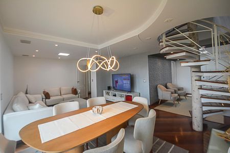 Apartamento à venda com 200m², 3 quartos e 3 vagas Apartamento à venda com 200m², 3 quartos e 3 vagasSala