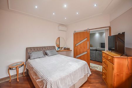 Apartamento à venda com 200m², 3 quartos e 3 vagas Apartamento à venda com 200m², 3 quartos e 3 vagasQuarto 2