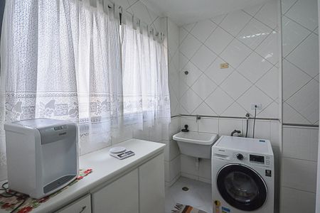 Apartamento à venda com 200m², 3 quartos e 3 vagas Apartamento à venda com 200m², 3 quartos e 3 vagasÁrea de Serviço