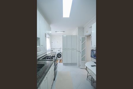 Apartamento à venda com 200m², 3 quartos e 3 vagas Apartamento à venda com 200m², 3 quartos e 3 vagasCozinha