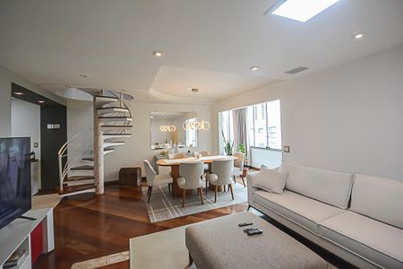 Apartamento à venda com 200m², 3 quartos e 3 vagas Apartamento à venda com 200m², 3 quartos e 3 vagasSala