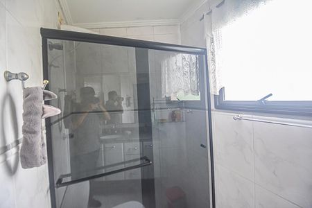 Apartamento à venda com 200m², 3 quartos e 3 vagas Apartamento à venda com 200m², 3 quartos e 3 vagasBanheiro da Suíte