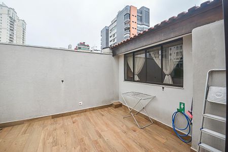 Apartamento à venda com 200m², 3 quartos e 3 vagas Apartamento à venda com 200m², 3 quartos e 3 vagasQuintal