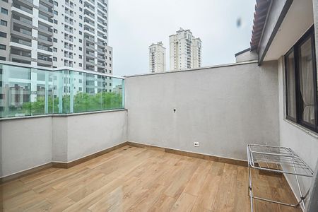 Apartamento à venda com 200m², 3 quartos e 3 vagas Apartamento à venda com 200m², 3 quartos e 3 vagasQuintal