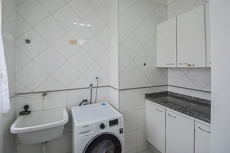 Apartamento à venda com 200m², 3 quartos e 3 vagas Apartamento à venda com 200m², 3 quartos e 3 vagasÁrea de Serviço