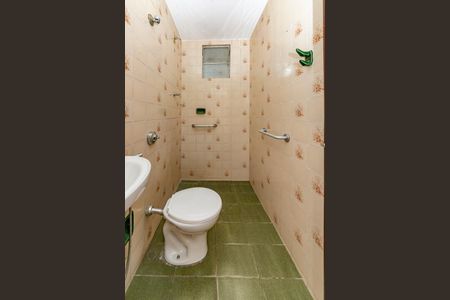 Casa à venda com 273m², 2 quartos e 3 vagasBanheiro Social