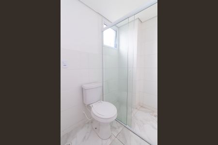 Banheiro de apartamento para alugar com 1 quarto, 36m² em Vila Ré, São Paulo