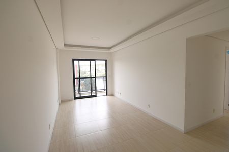 Sala de apartamento para alugar com 3 quartos, 90m² em Vila Valqueire, Rio de Janeiro