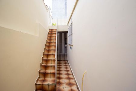 Casa à venda com 120m², 2 quartos e 2 vagasCorredor