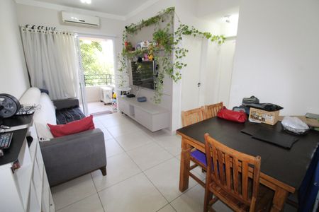 Sala de apartamento para alugar com 2 quartos, 67m² em Parque Industrial, São José dos Campos
