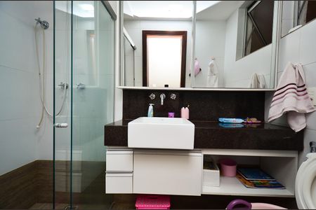 Apartamento à venda com 170m², 3 quartos e 2 vagasBanheiro 2