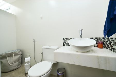 Apartamento à venda com 170m², 3 quartos e 2 vagasBanheiro 1