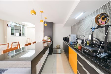 Apartamento à venda com 170m², 3 quartos e 2 vagasCozinha