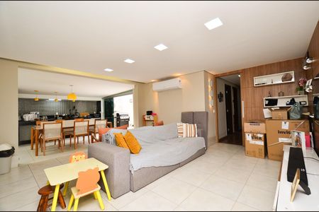 Apartamento à venda com 170m², 3 quartos e 2 vagasSala