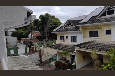 Casa de condomínio à venda com 209m², 4 quartos e 3 vagasVista da Varanda