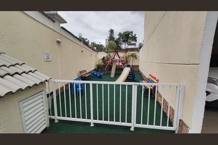 Casa de condomínio à venda com 209m², 4 quartos e 3 vagasÁrea comum - Playground