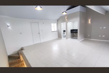 Casa de condomínio à venda com 209m², 4 quartos e 3 vagasSótão