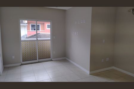 Casa de condomínio à venda com 209m², 4 quartos e 3 vagasSuíte 1