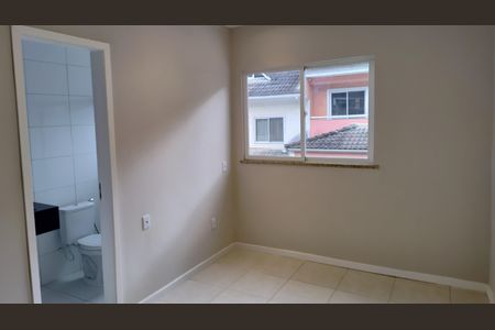 Casa de condomínio à venda com 209m², 4 quartos e 3 vagasSuíte 2