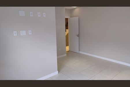 Casa de condomínio à venda com 209m², 4 quartos e 3 vagasSuíte 1