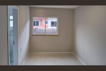 Casa de condomínio à venda com 209m², 4 quartos e 3 vagasSuíte 2