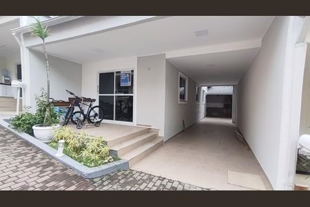 Casa de condomínio à venda com 209m², 4 quartos e 3 vagasPlaca