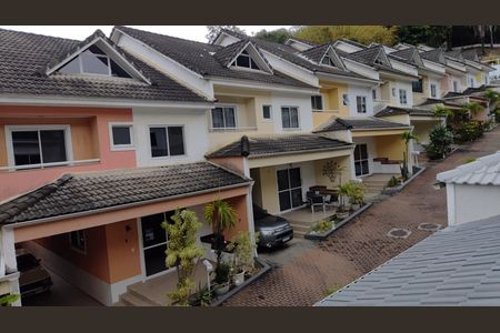 Casa de condomínio à venda com 209m², 4 quartos e 3 vagasVista da Varanda