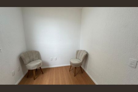 Quarto 1 de apartamento para alugar com 2 quartos, 44m² em Vargem Pequena, Rio de Janeiro