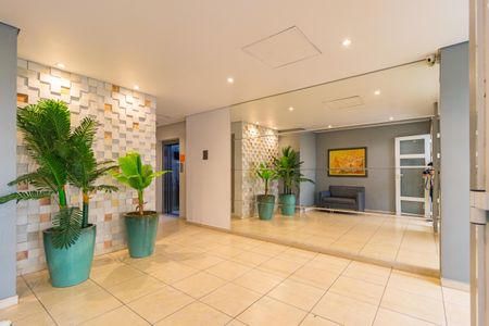 Apartamento à venda com 55m², 2 quartos e 1 vaga Apartamento à venda com 55m², 2 quartos e 1 vagaHall social