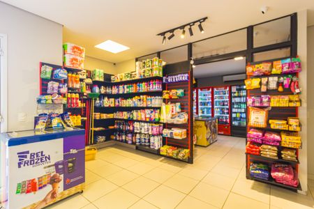 Apartamento à venda com 55m², 2 quartos e 1 vaga Apartamento à venda com 55m², 2 quartos e 1 vagaMini Mercado