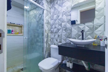 Apartamento à venda com 55m², 2 quartos e 1 vaga Apartamento à venda com 55m², 2 quartos e 1 vagaBanheiro - Social