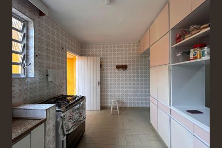 Casa à venda com 253m², 4 quartos e 5 vagas Casa à venda com 253m², 4 quartos e 5 vagasCozinha