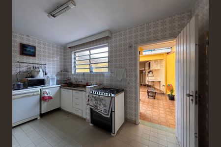 Casa à venda com 253m², 4 quartos e 5 vagas Casa à venda com 253m², 4 quartos e 5 vagasCozinha