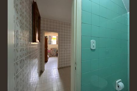 Casa à venda com 253m², 4 quartos e 5 vagas Casa à venda com 253m², 4 quartos e 5 vagasLavabo