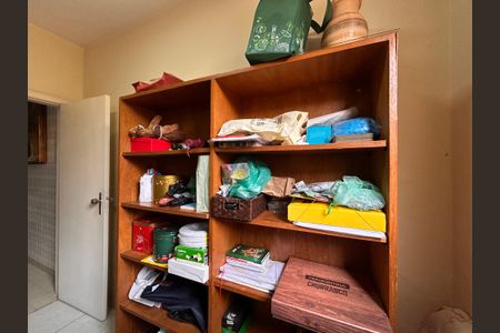 Casa à venda com 253m², 4 quartos e 5 vagas Casa à venda com 253m², 4 quartos e 5 vagasEscritório