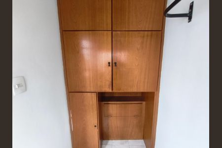 Apartamento à venda com 72m², 2 quartos e 1 vaga Apartamento à venda com 72m², 2 quartos e 1 vagaQuarto de Serviço
